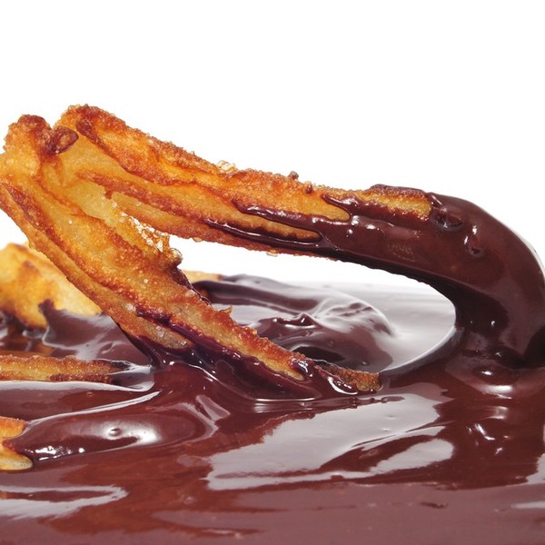 Churros z czekoladą.